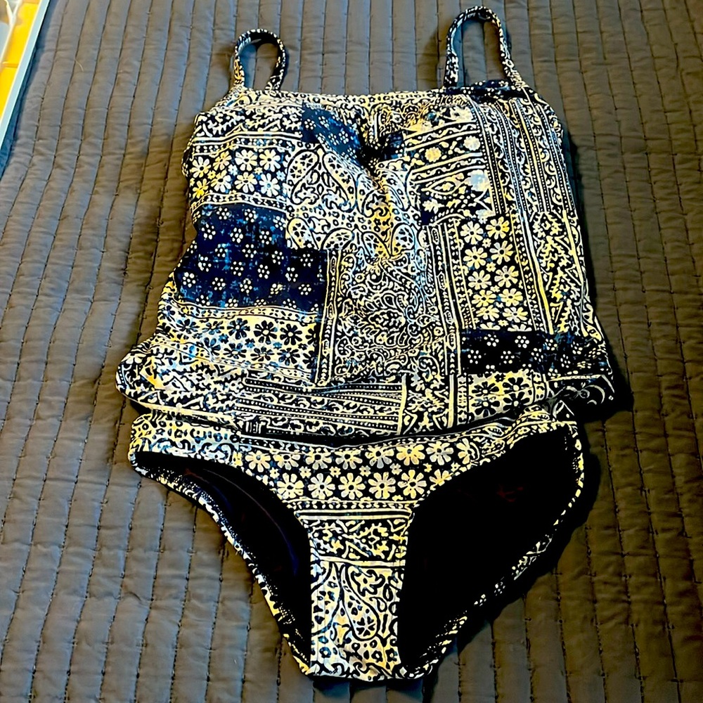 Lands End Bathing Suit size 8